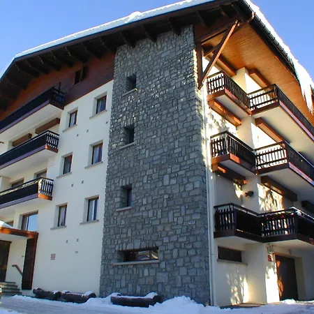 Confortable Avec Balcon, Centre De Megeve, Parking, Ascenseur - Fr-1-453-110 Apartment *
